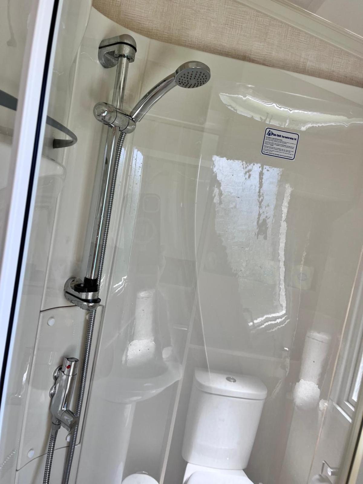 Van Number 123 Beautiful Caravan Sleeps 4 Αμπερίστγουιθ Εξωτερικό φωτογραφία